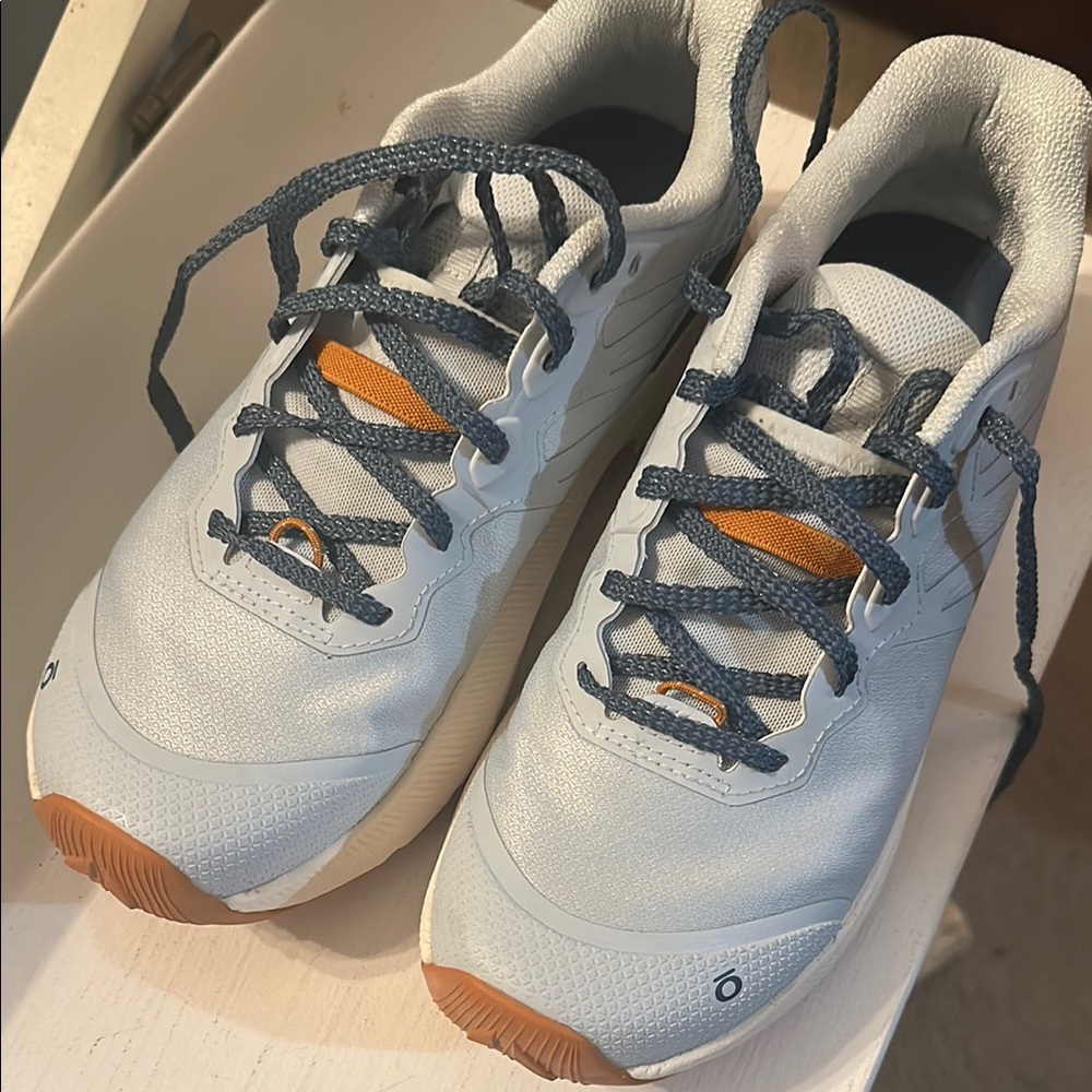Stylish hiking sneakers with Blue and Orange Accents